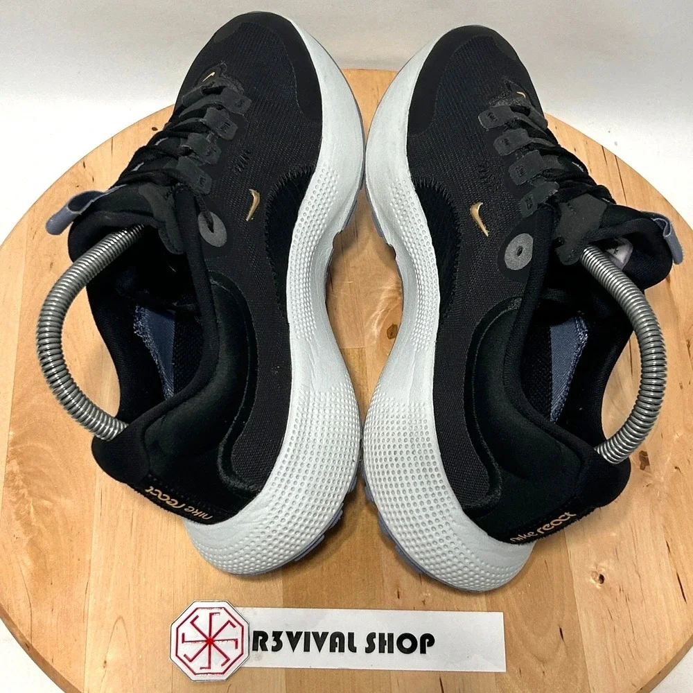 Nike Wmns React Escape Run 'Dark Smoke Grey Metallic Gold Coin' CV3817-005- 7.5